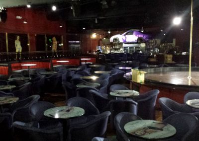 La Wraps Vivid Cabaret Interior Graphics